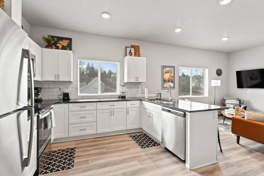 New 2 Bed 2 Bath Near Perry District And Dt Apartment Spokane Exterior photo